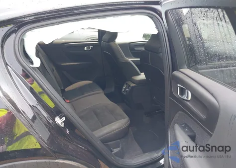 2023 Volvo C40 Recharge Pure Electric Twin Ultimate из США, поврежденный, VIN YV4ED3GM7P2048322